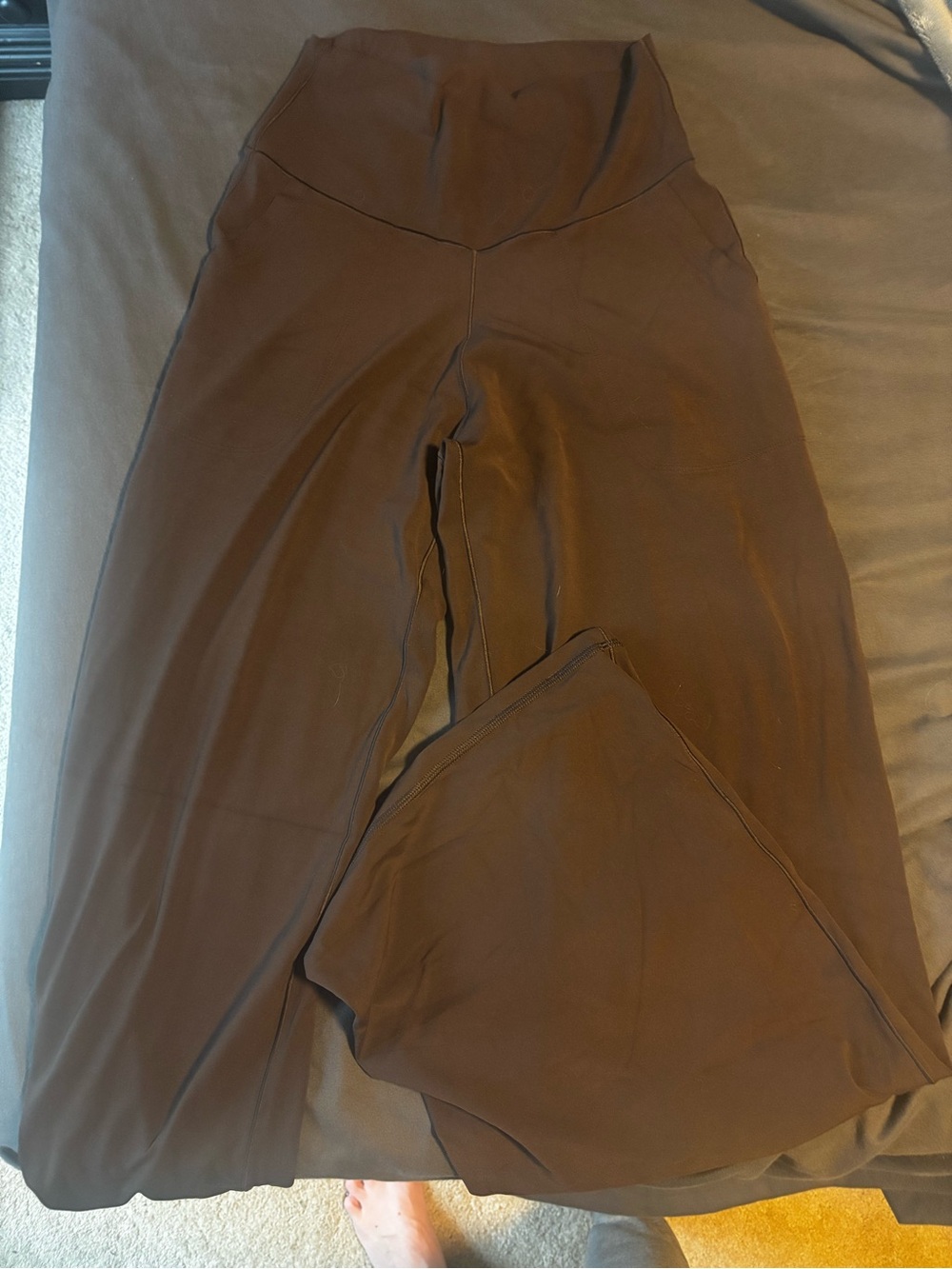 Old Navy Wide-Leg High-Waist Pants in Brown